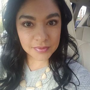 Meet your Posher, Eliza